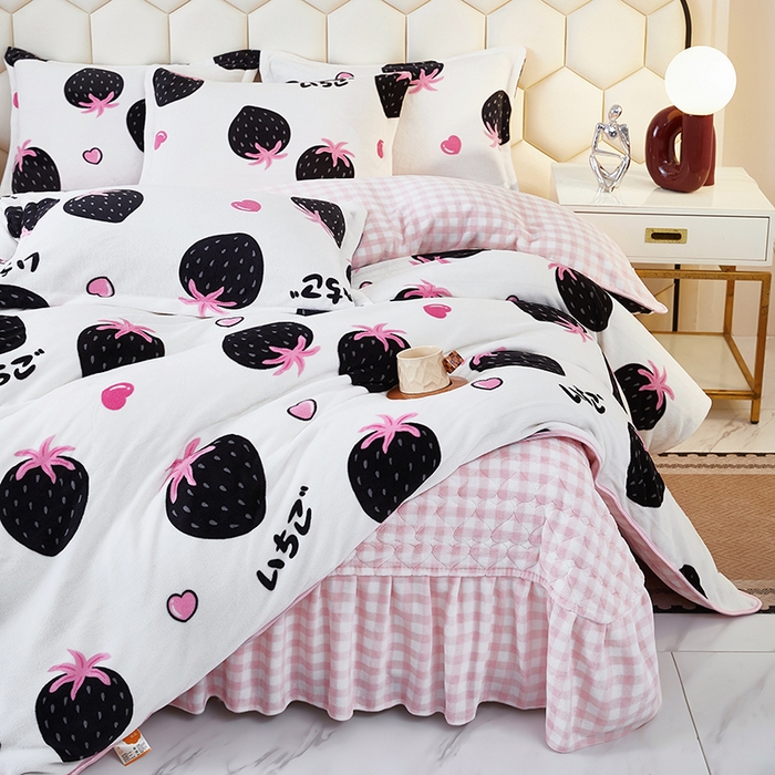 91家纺网 家纺一手货源 找家纺 凤杰家纺 2025新款高克重210克牛奶绒床盖四件套 山野莓莓