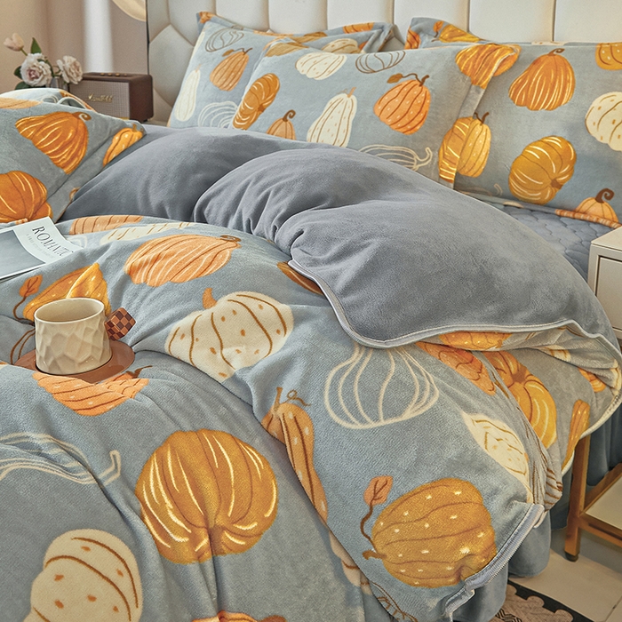 91家纺网 家纺一手货源 找家纺 栩裕纺织 2025新款高克重210克牛奶绒床盖四件套 富贵南瓜