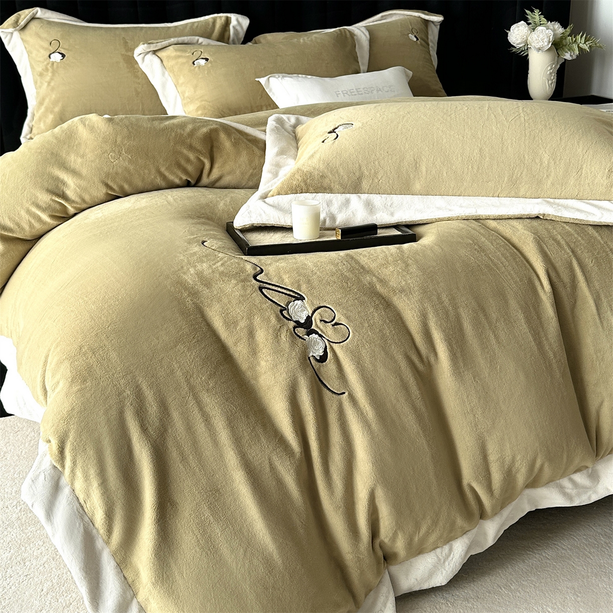 91家纺网 家纺一手货源 找家纺 南泉坊 2025新款230克AB版牛奶绒四件套-花清影 会员-20【线上控价不低于328，券后不低于298】 花清影--牛油果绿