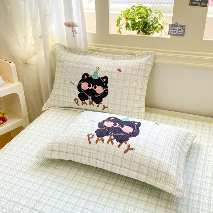 91家纺网 家纺一手货源 找家纺 芷凡家纺 2025新款宝宝绒水洗棉高温水洗床盖三件套 猫的旅行