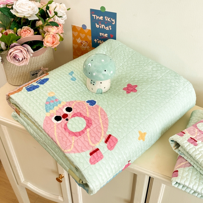 91家纺网 家纺一手货源 找家纺 芷凡家纺 2025新款宝宝绒水洗棉高温水洗床盖三件套 甜点派对