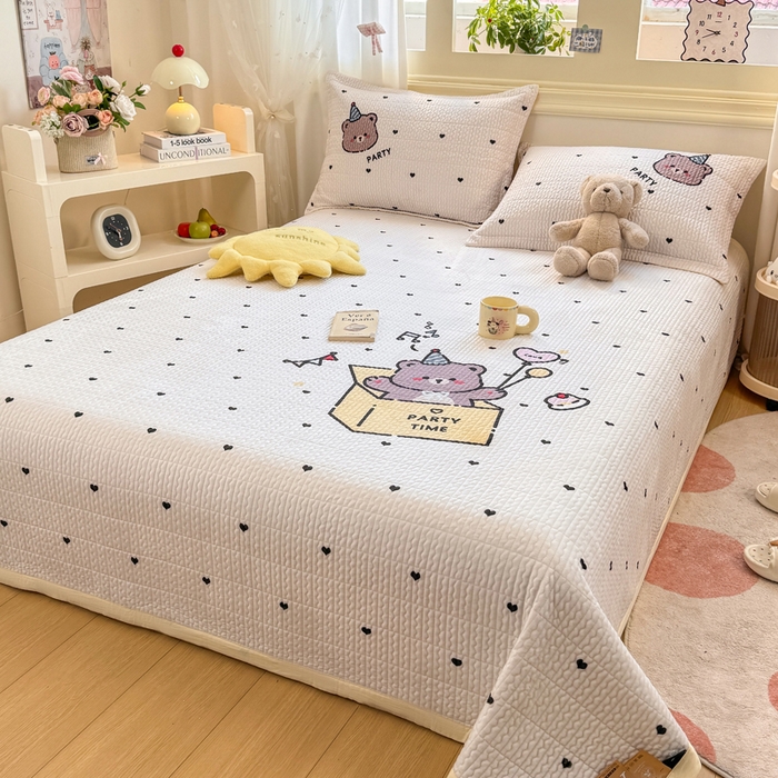 91家纺网 家纺一手货源 找家纺 芷凡家纺 2025新款宝宝绒水洗棉高温水洗床盖三件套 派对熊