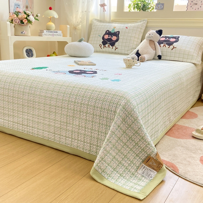 91家纺网 家纺一手货源 找家纺 芷凡家纺 2025新款宝宝绒水洗棉高温水洗床盖三件套 猫的旅行