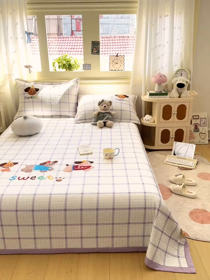 91家纺网 家纺一手货源 找家纺 芷凡家纺 2025新款宝宝绒水洗棉高温水洗床盖三件套 嗨皮狗