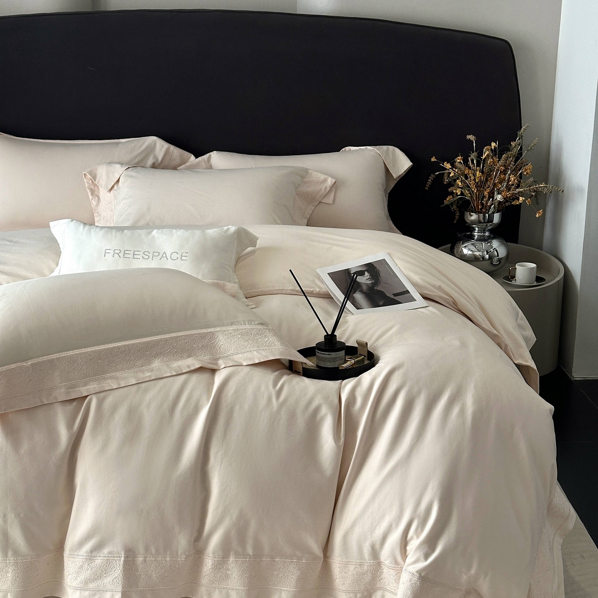 91家纺网 家纺一手货源 找家纺 （总）南泉坊 2025新款60s全棉纯棉磨毛染色镂空花边拼角四件套 会员-20【线上控价不低于398，券后不低于368】