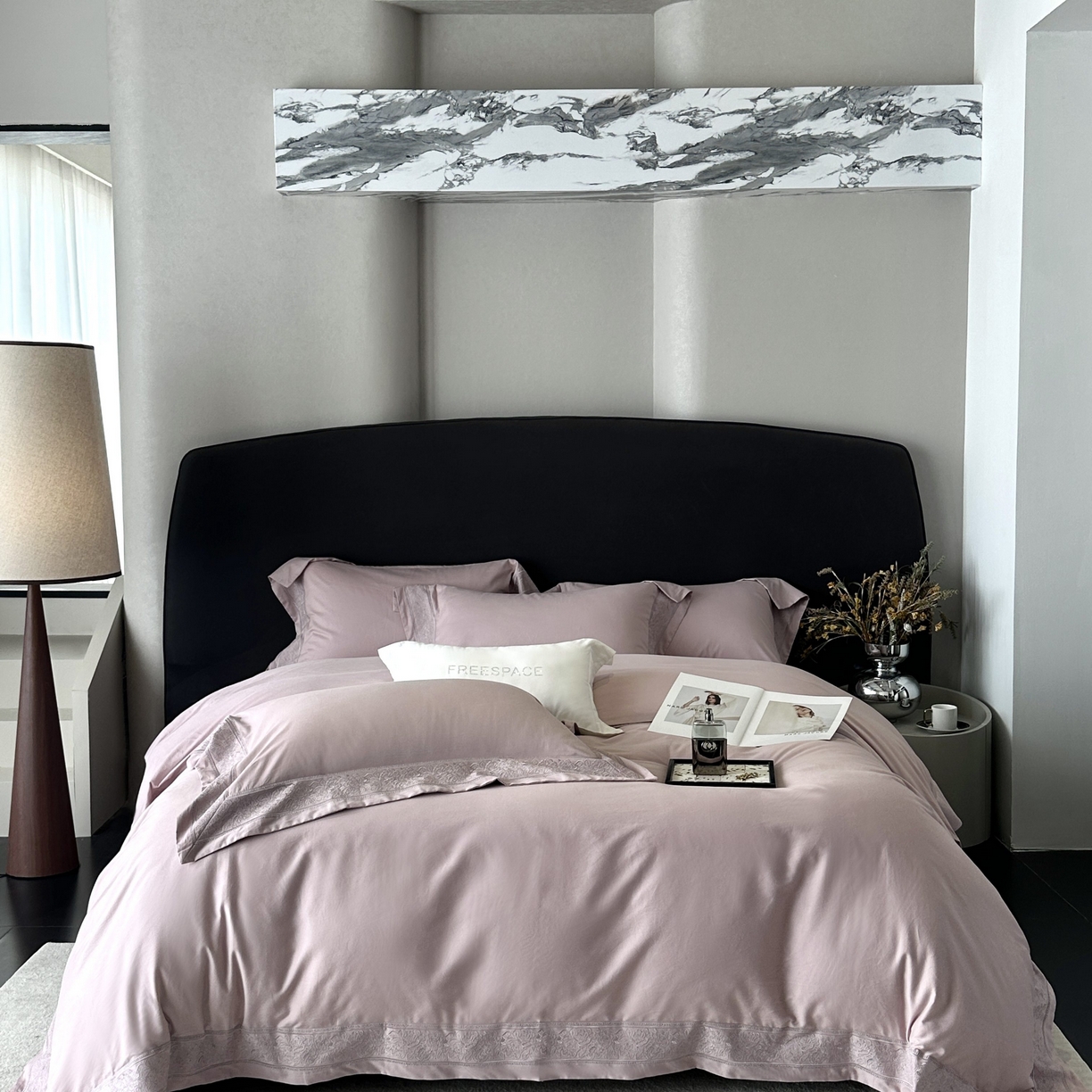 91家纺网 家纺一手货源 找家纺 南泉坊 2025新款60s全棉纯棉磨毛染色镂空花边拼角四件套 海瑟薇-悠悠紫 会员-20【线上控价不低于398，券后不低于368】