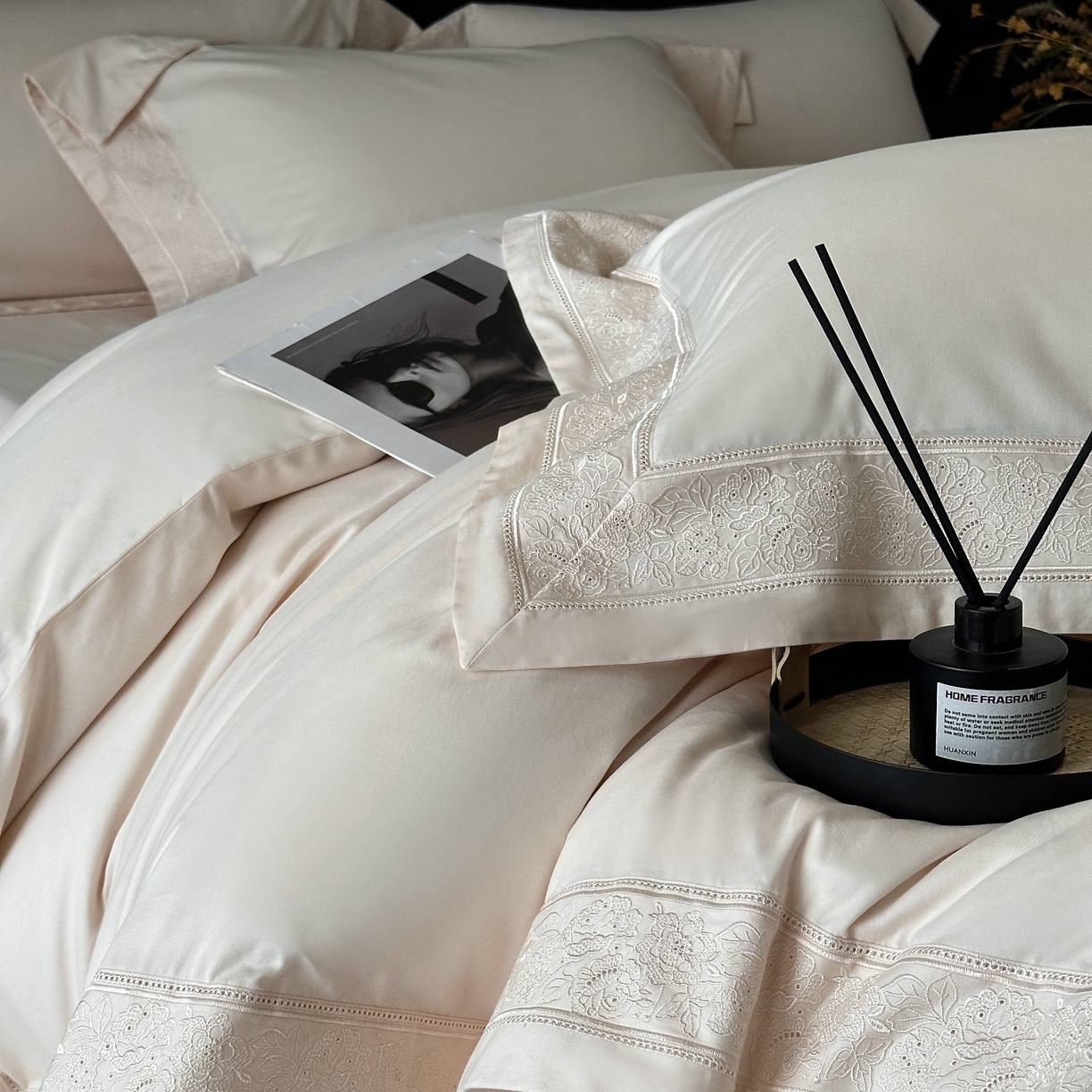 91家纺网 家纺一手货源 找家纺 南泉坊 2025新款60s全棉纯棉磨毛染色镂空花边拼角四件套 海瑟薇-米驼色 会员-20【线上控价不低于398，券后不低于368】