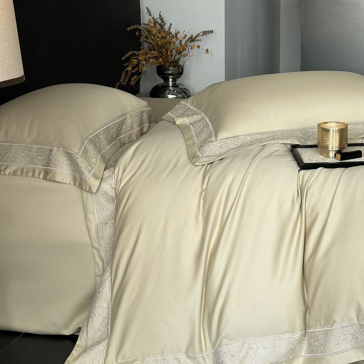 91家纺网 家纺一手货源 找家纺 南泉坊 2025新款60s全棉纯棉磨毛染色镂空花边拼角四件套 海瑟薇-浅草绿 会员-20【线上控价不低于398，券后不低于368】