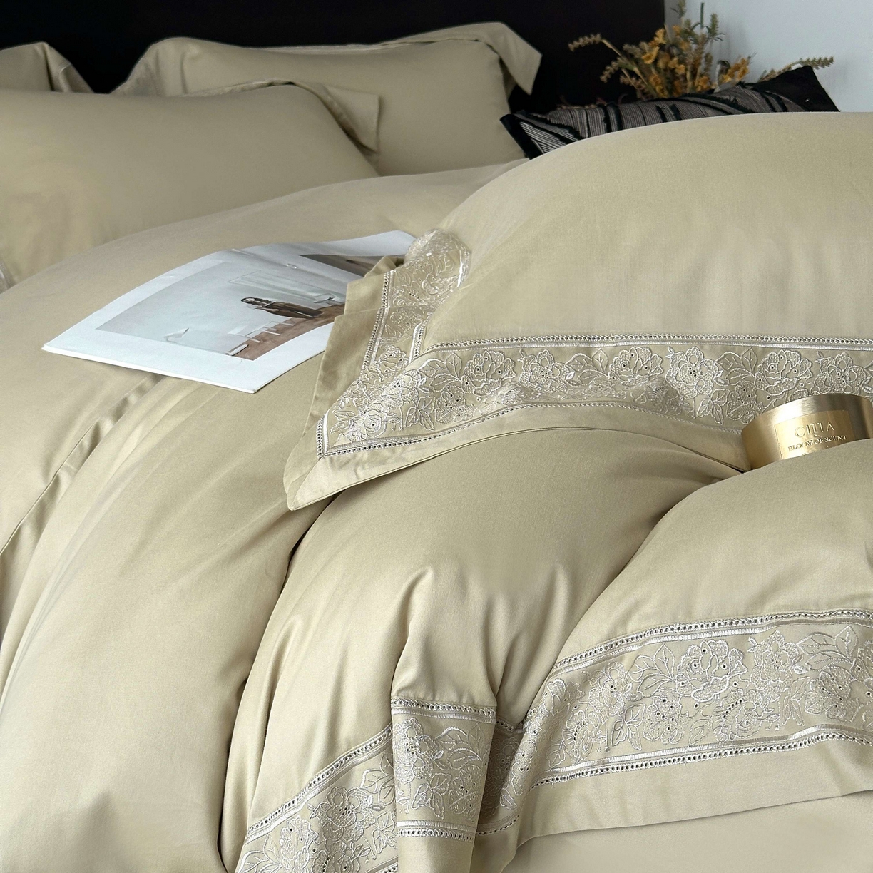 91家纺网 家纺一手货源 找家纺 南泉坊 2025新款60s全棉纯棉磨毛染色镂空花边拼角四件套 海瑟薇-浅草绿 会员-20【线上控价不低于398，券后不低于368】