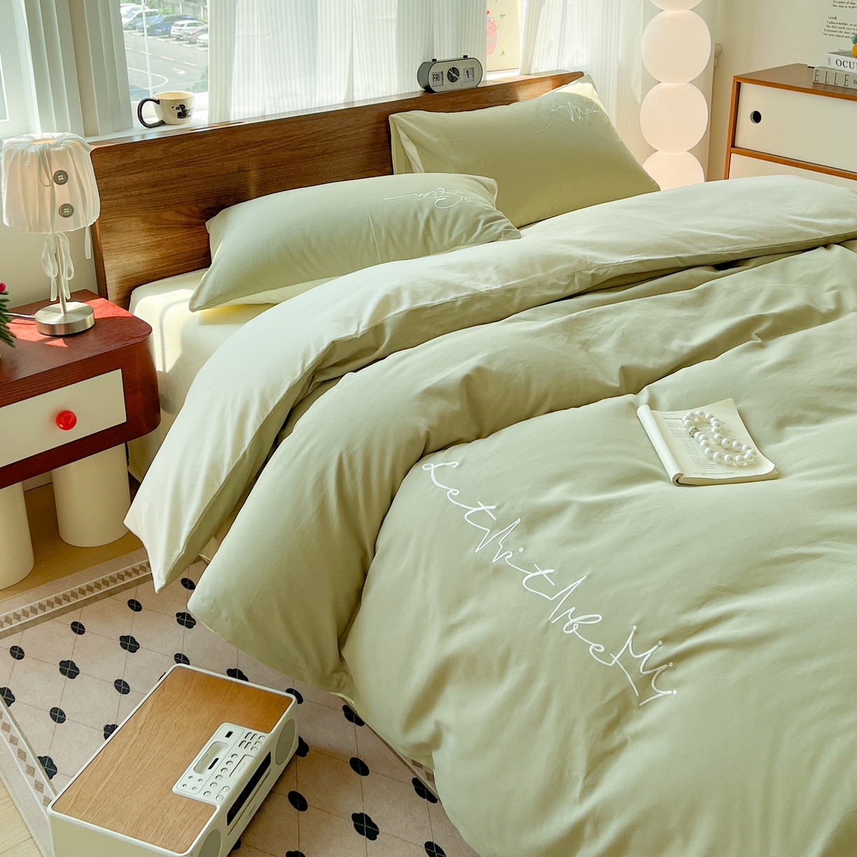 91家纺网 家纺一手货源 找家纺 有点武功 2025冬季新款百分百全棉磨毛纯色双拼刺绣四件套小清新风 果绿黄