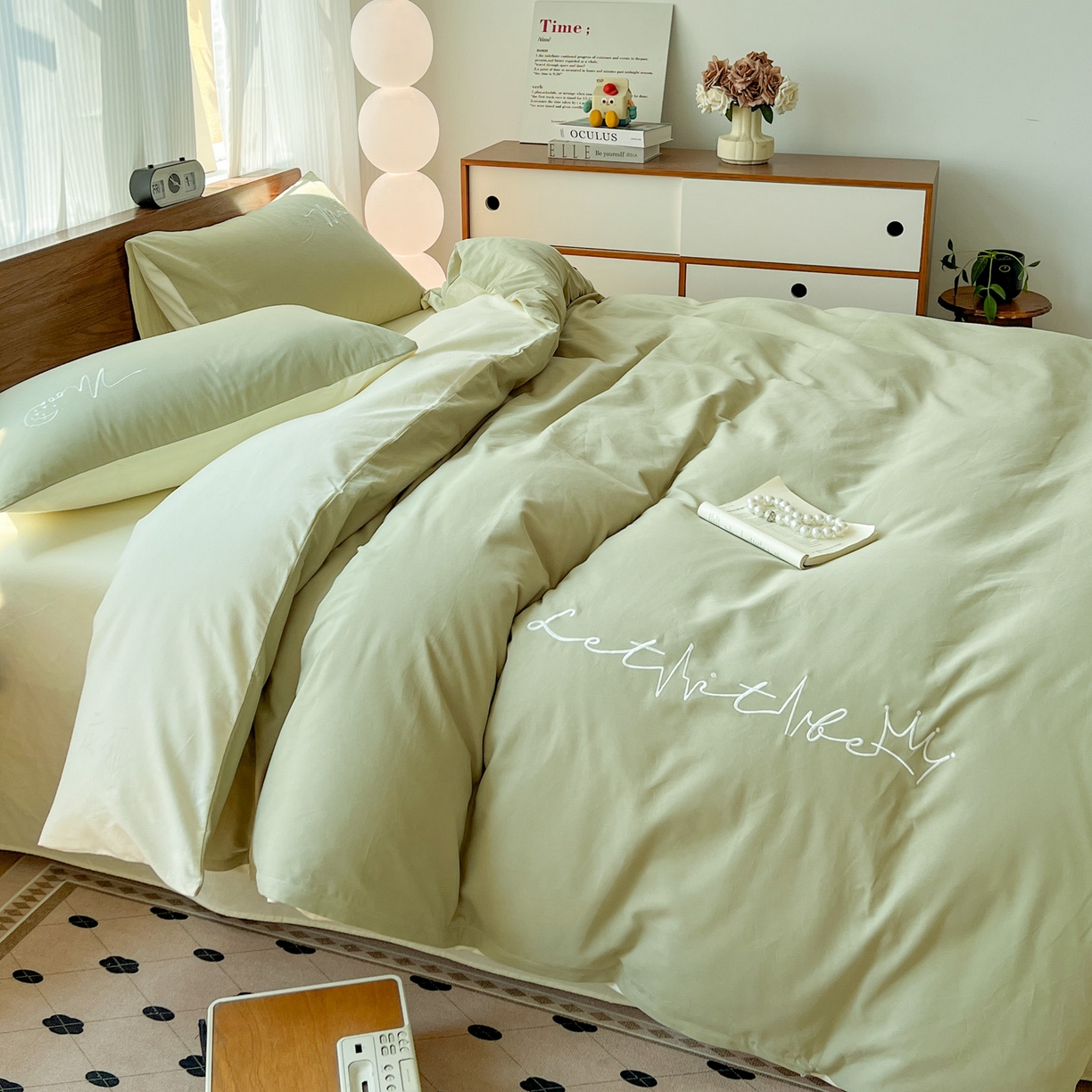 91家纺网 家纺一手货源 找家纺 有点武功 2025冬季新款百分百全棉磨毛纯色双拼刺绣四件套小清新风 果绿黄