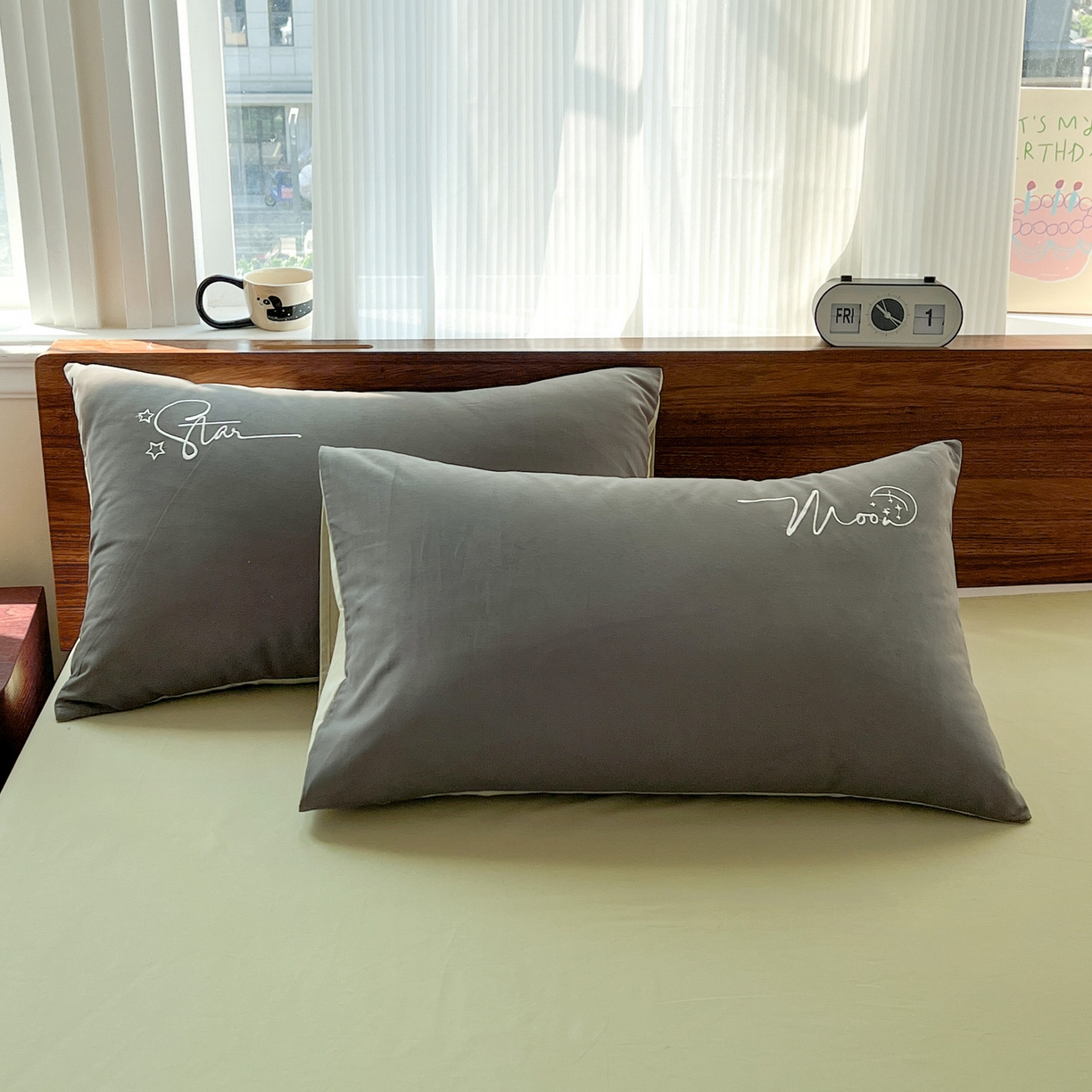 91家纺网 家纺一手货源 找家纺 有点武功 2025冬季新款百分百全棉磨毛纯色双拼刺绣四件套小清新风 黑绿