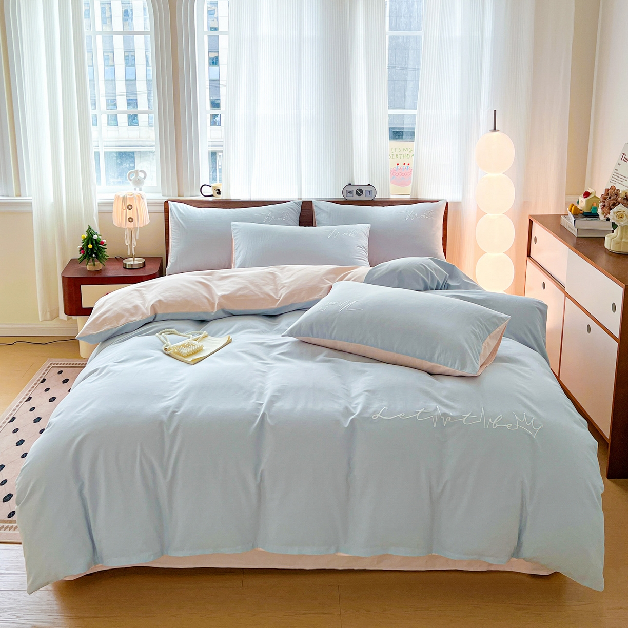 有点武功 2025冬季新款百分百全棉磨毛纯色双拼刺绣四件套小清新风 浅蓝粉