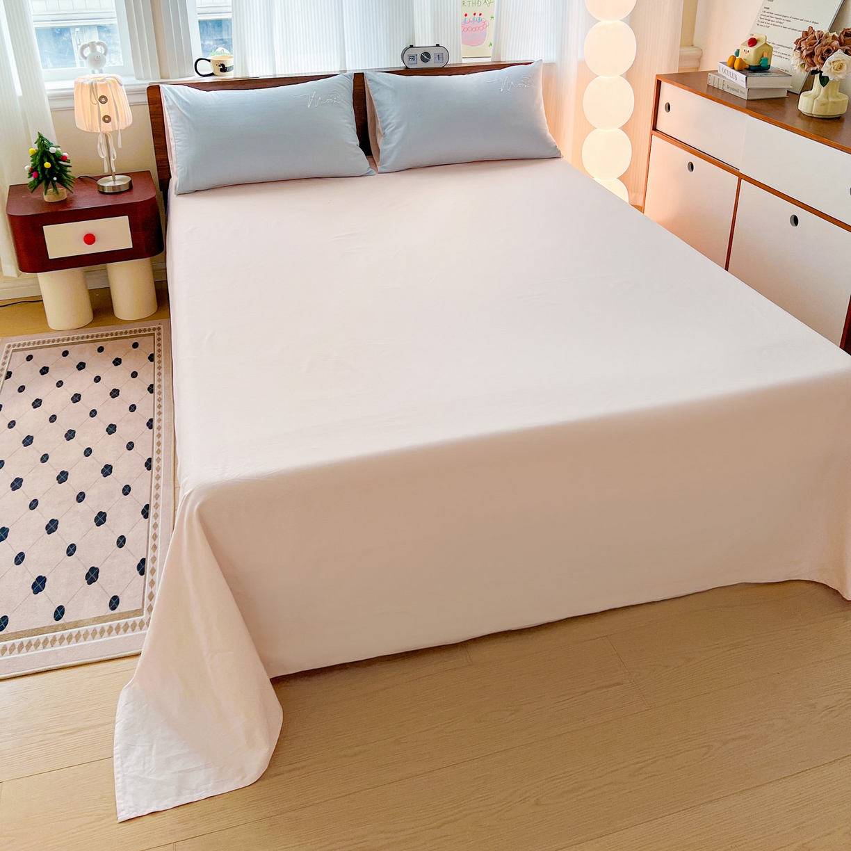 91家纺网 家纺一手货源 找家纺 有点武功 2025冬季新款百分百全棉磨毛纯色双拼刺绣四件套小清新风 浅蓝粉