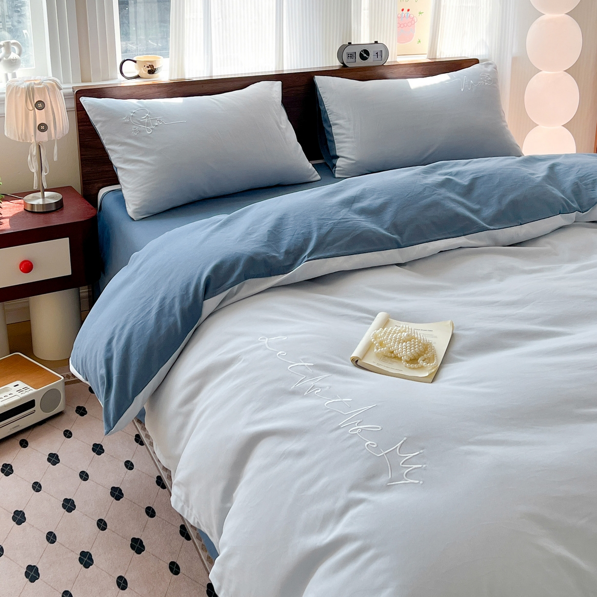 91家纺网 家纺一手货源 找家纺 有点武功 2025冬季新款百分百全棉磨毛纯色双拼刺绣四件套小清新风 浅蓝青