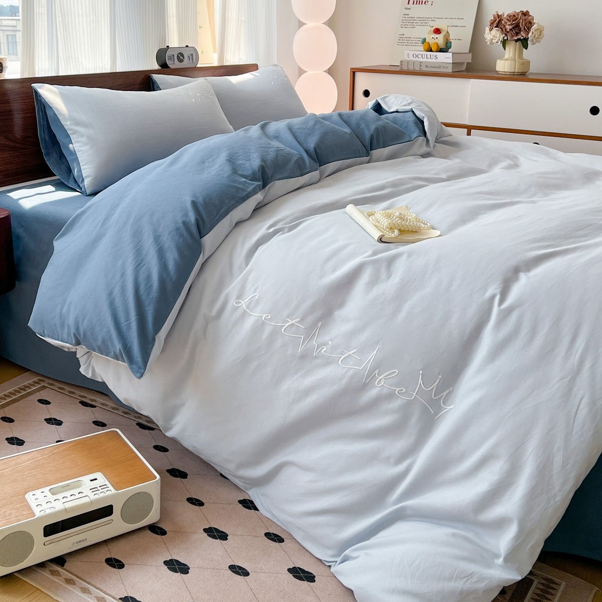 91家纺网 家纺一手货源 找家纺 有点武功 2025冬季新款百分百全棉磨毛纯色双拼刺绣四件套小清新风 浅蓝青