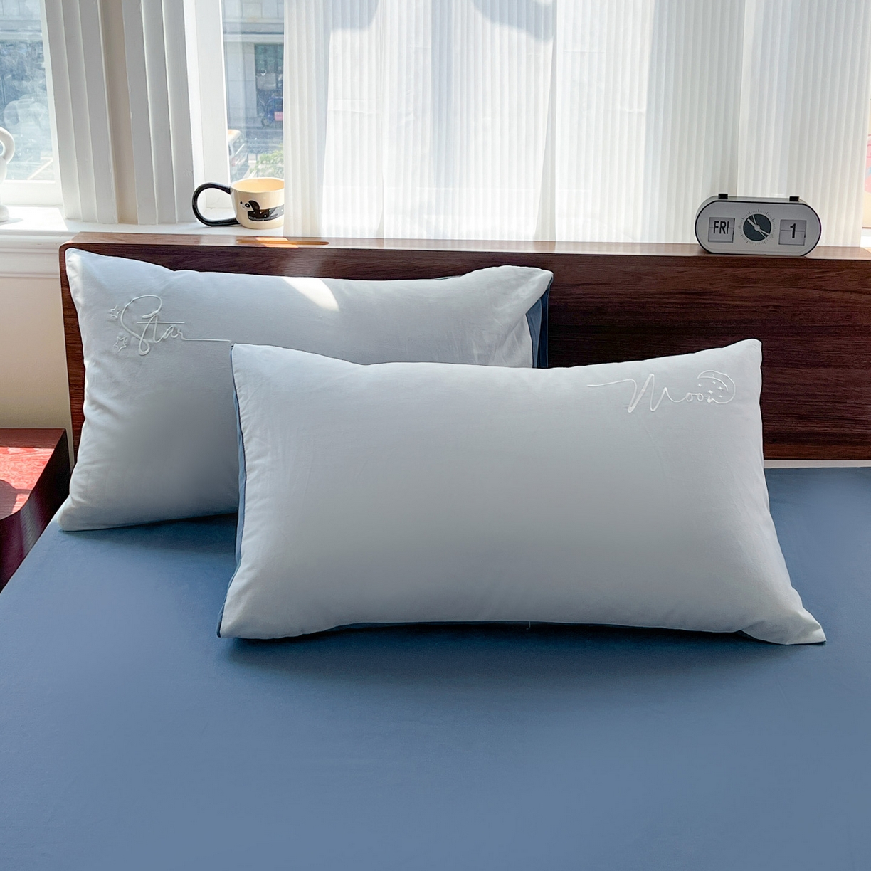 91家纺网 家纺一手货源 找家纺 有点武功 2025冬季新款百分百全棉磨毛纯色双拼刺绣四件套小清新风 浅蓝青