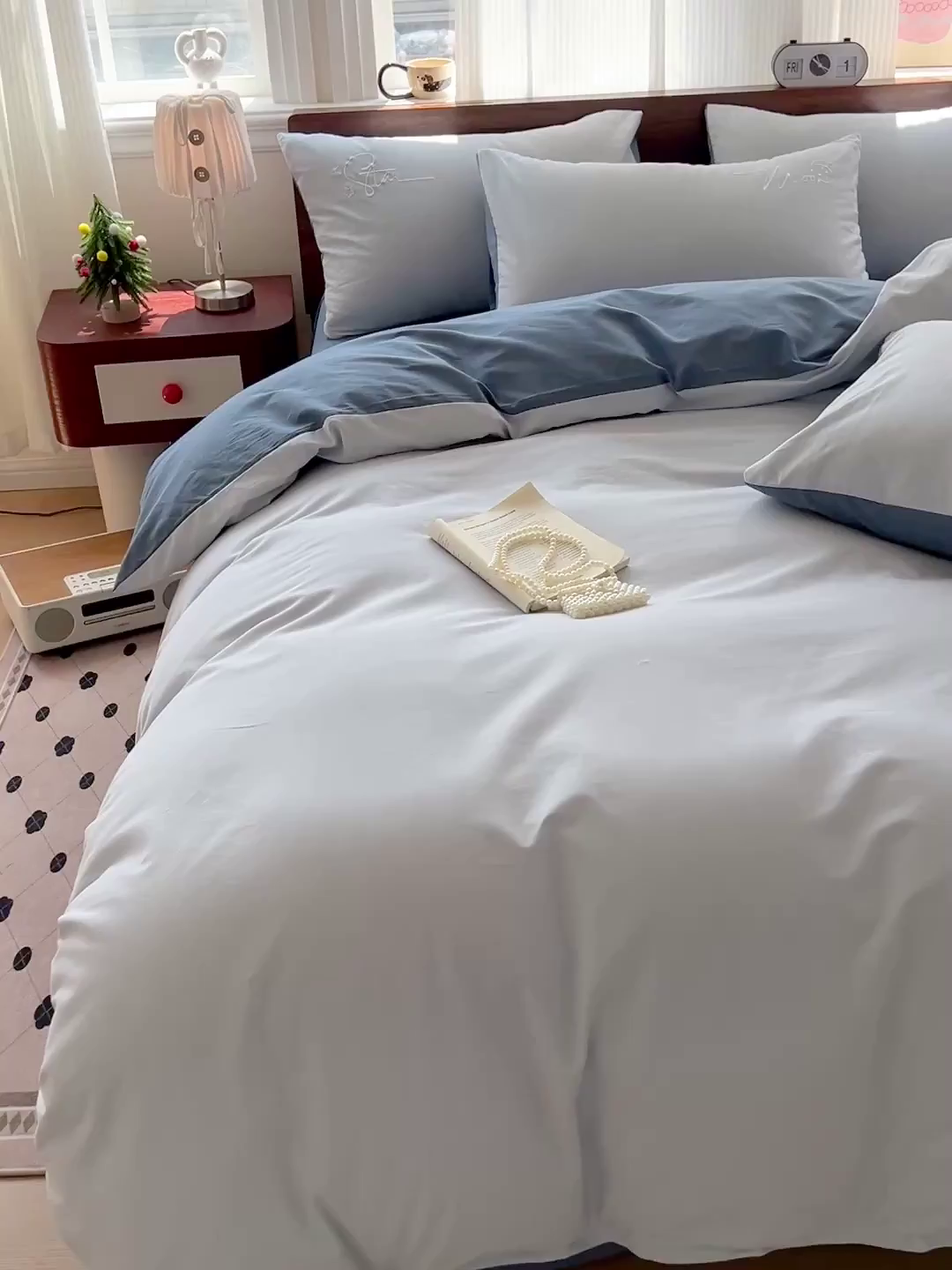 91家纺网 家纺一手货源 找家纺 有点武功 2025冬季新款百分百全棉磨毛纯色双拼刺绣四件套小清新风 浅蓝青