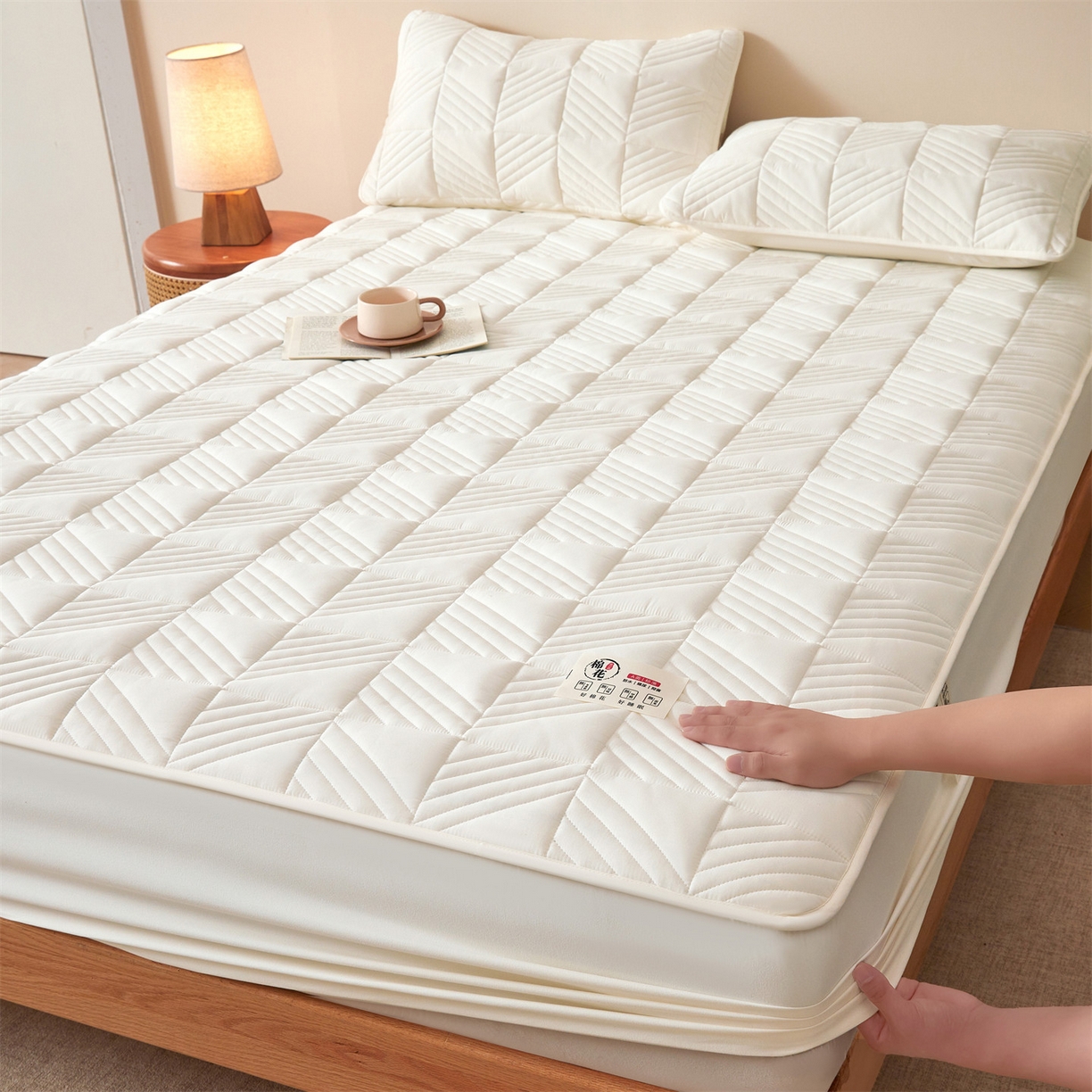 91家纺网 家纺一手货源 找家纺 （总）居眠 2025新款木叙棉花夹棉防水床笠