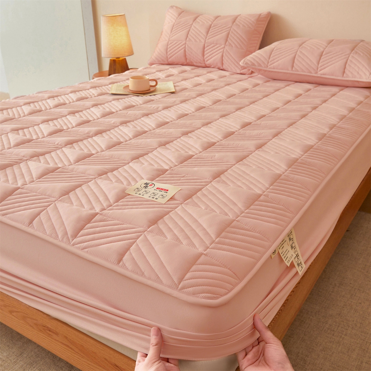 91家纺网 家纺一手货源 找家纺 （总）居眠 2025新款木叙棉花夹棉防水床笠