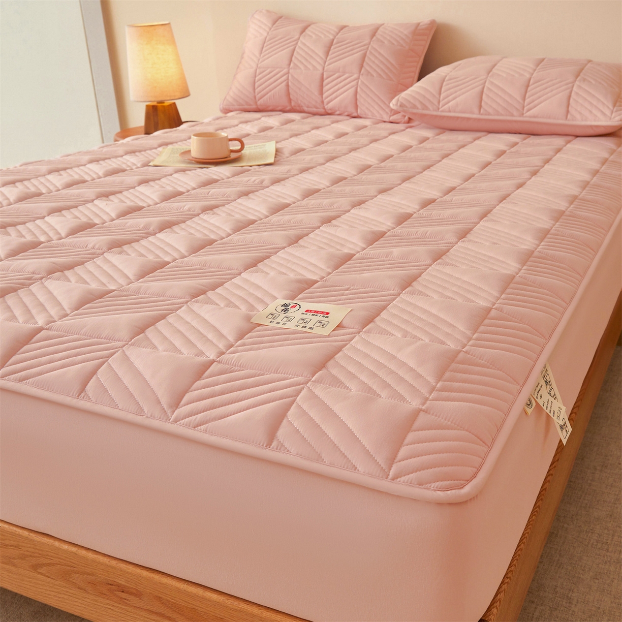 91家纺网 家纺一手货源 找家纺 居眠 2025新款木叙棉花夹棉防水床笠 木叙-粉