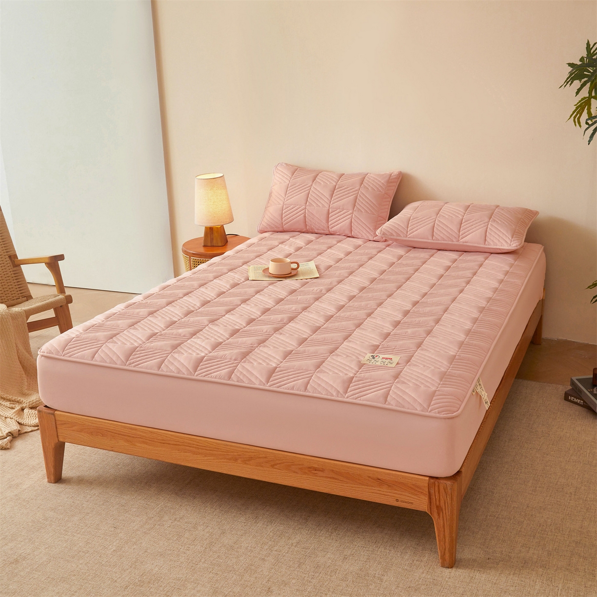 91家纺网 家纺一手货源 找家纺 居眠 2025新款木叙棉花夹棉防水床笠 木叙-粉