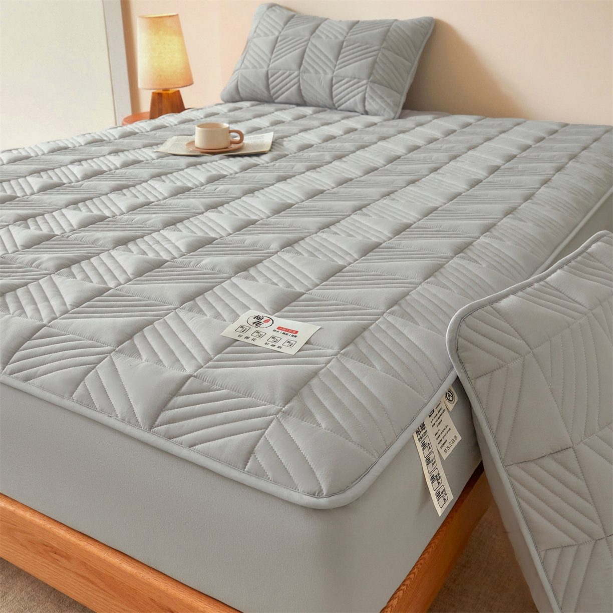 91家纺网 家纺一手货源 找家纺 居眠 2025新款木叙棉花夹棉防水床笠 木叙-灰