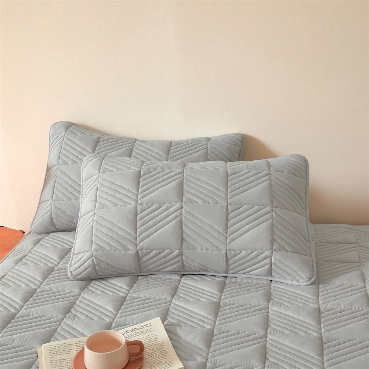 91家纺网 家纺一手货源 找家纺 居眠 2025新款木叙棉花夹棉防水床笠 木叙-灰