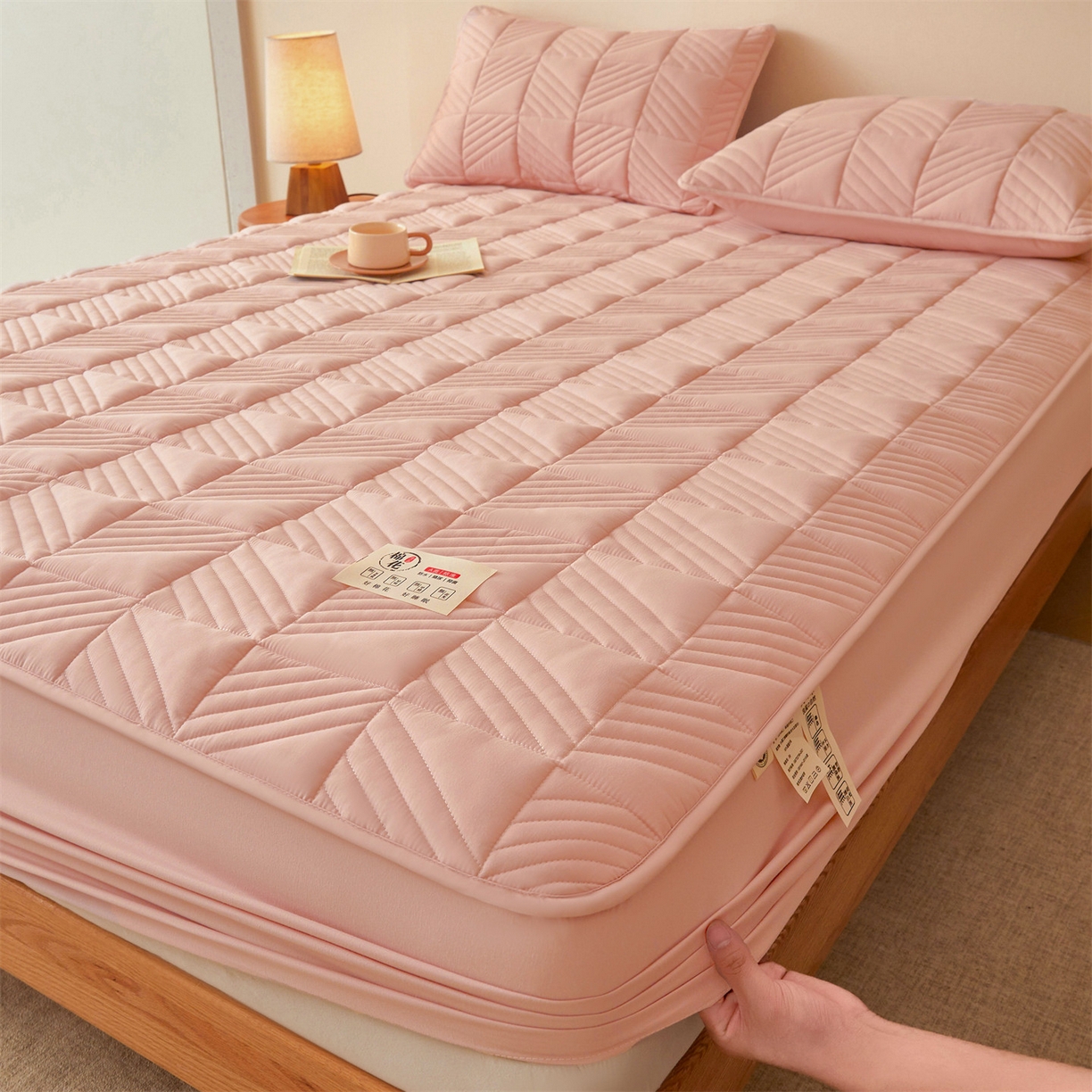 91家纺网 家纺一手货源 找家纺 居眠 2025新款木叙棉花夹棉防水床笠 木叙-粉