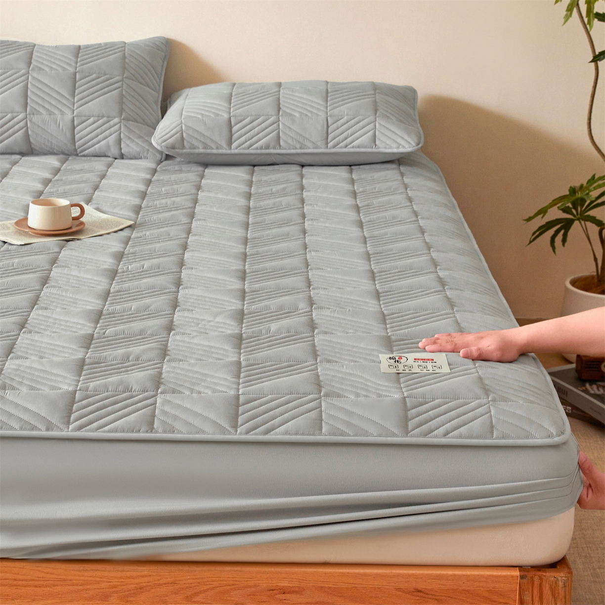 91家纺网 家纺一手货源 找家纺 居眠 2025新款木叙棉花夹棉防水床笠 木叙-灰