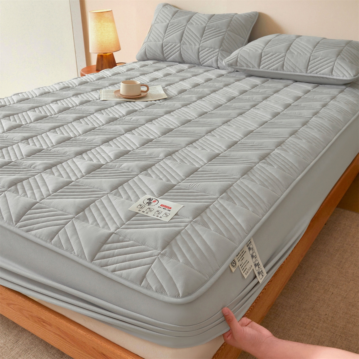 91家纺网 家纺一手货源 找家纺 居眠 2025新款木叙棉花夹棉防水床笠 木叙-灰