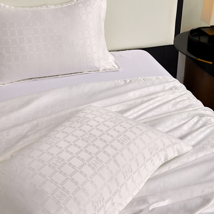 91家纺网 家纺一手货源 找家纺 罗菲尼酒店用品 2025新款AB版加厚磨毛提花酒店套件 方格白