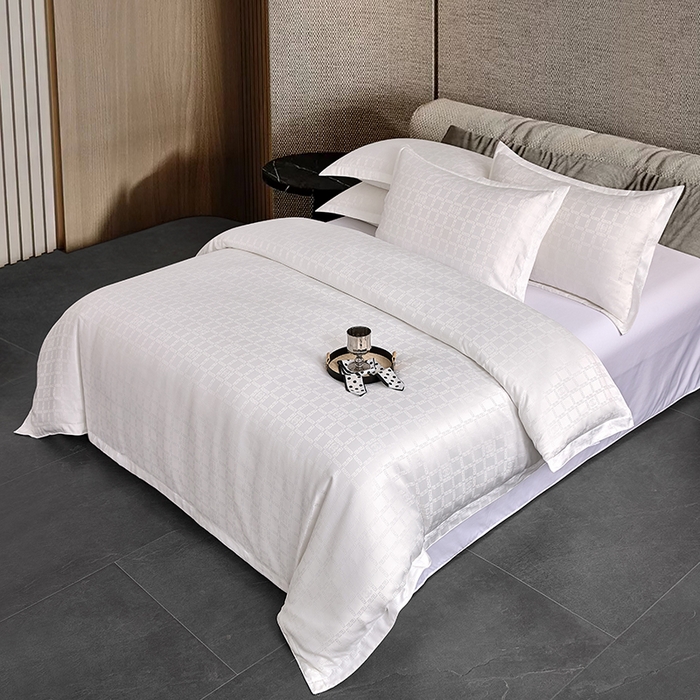 91家纺网 家纺一手货源 找家纺 罗菲尼酒店用品 2025新款AB版加厚磨毛提花酒店套件 方格白