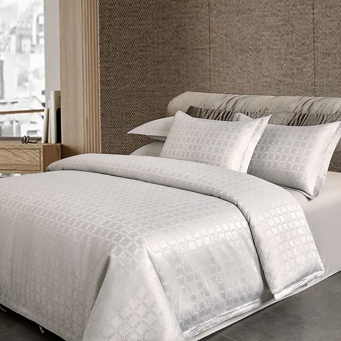 91家纺网 家纺一手货源 找家纺 罗菲尼酒店用品 2025新款AB版加厚磨毛提花酒店套件 方格  浅灰