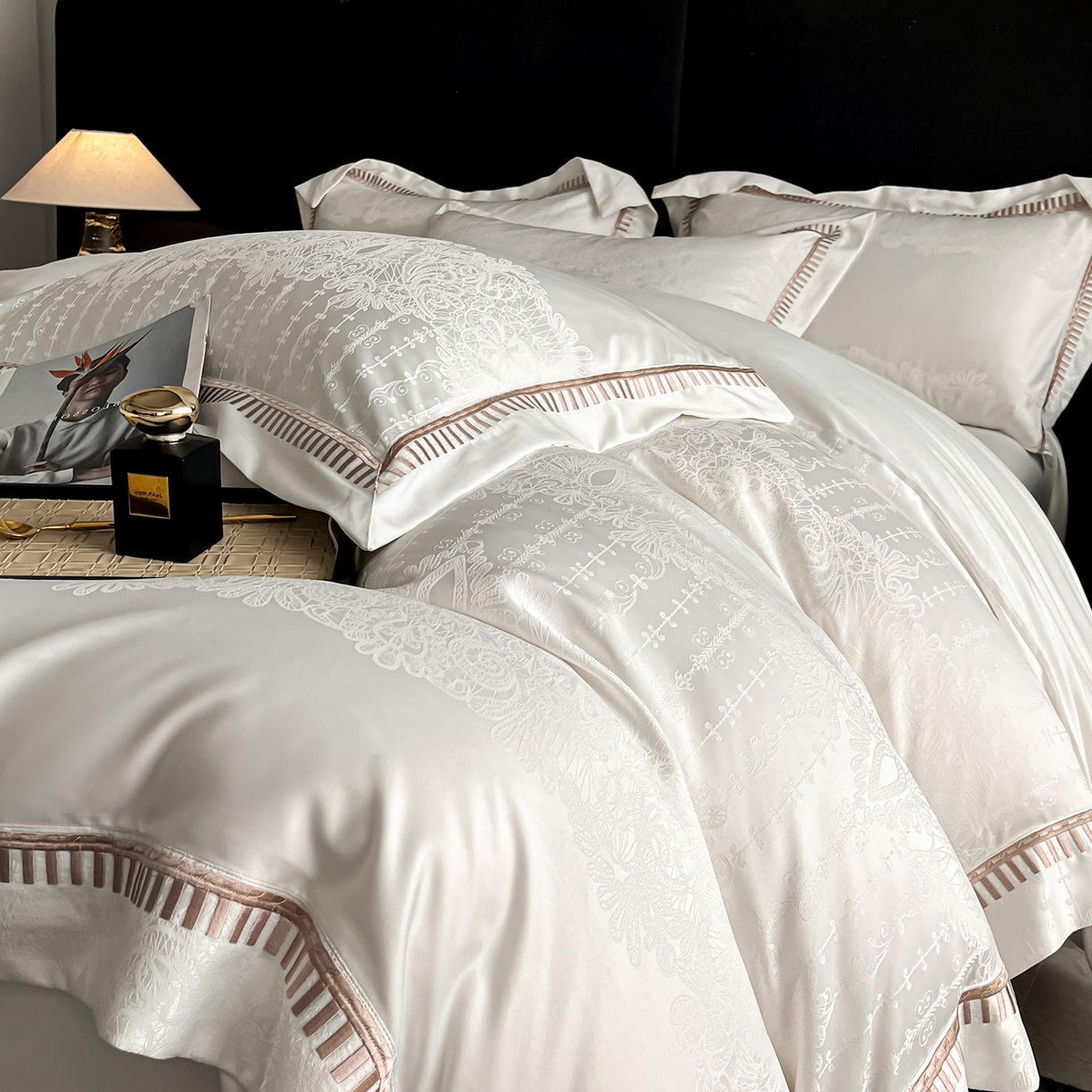 91家纺网 家纺一手货源 找家纺 置顶家纺 2025新款亲肤提花系列四件套-蒂芙尼 蒂芙尼-米白