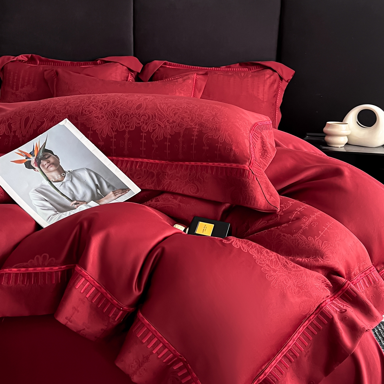 91家纺网 家纺一手货源 找家纺 置顶家纺 2025新款亲肤提花系列四件套-蒂芙尼 蒂芙尼-温馨红