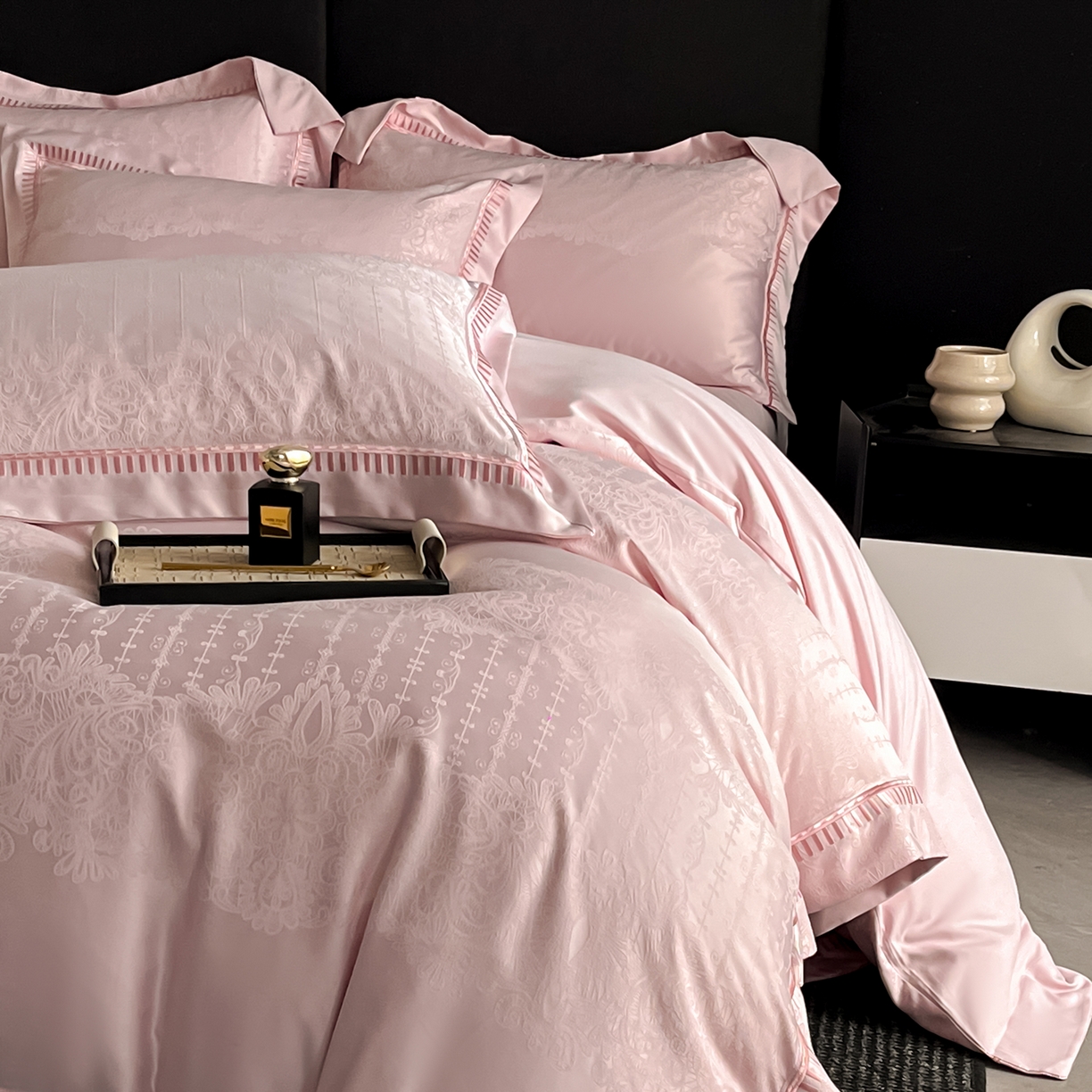 91家纺网 家纺一手货源 找家纺 置顶家纺 2025新款亲肤提花系列四件套-蒂芙尼 蒂芙尼-浅豆紫