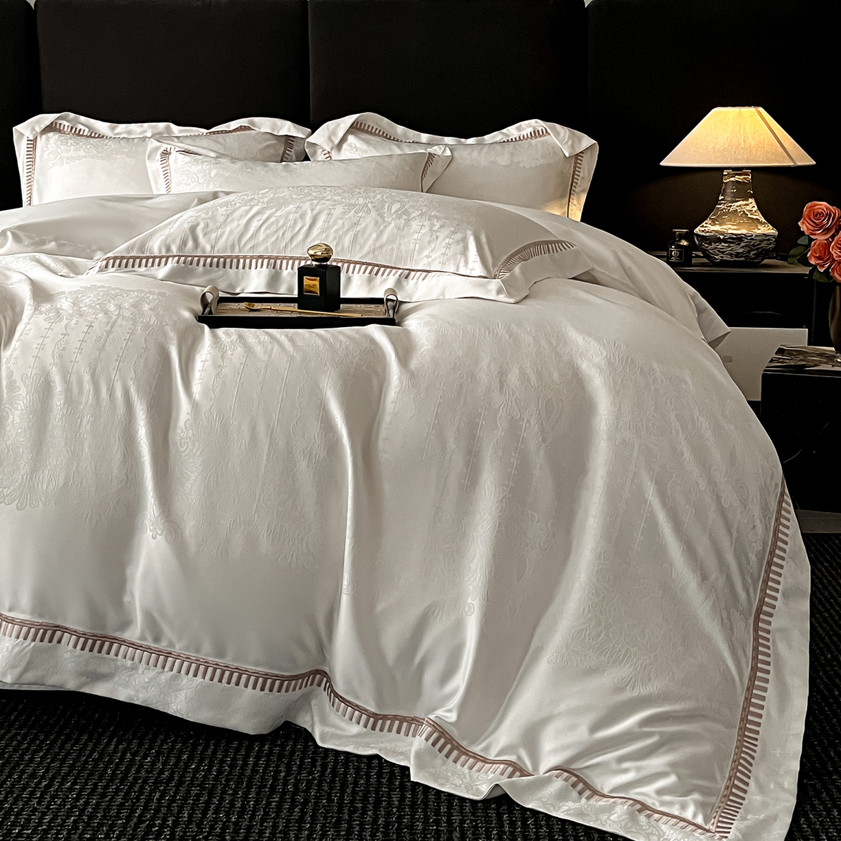 91家纺网 家纺一手货源 找家纺 置顶家纺 2025新款亲肤提花系列四件套-蒂芙尼 蒂芙尼-米白