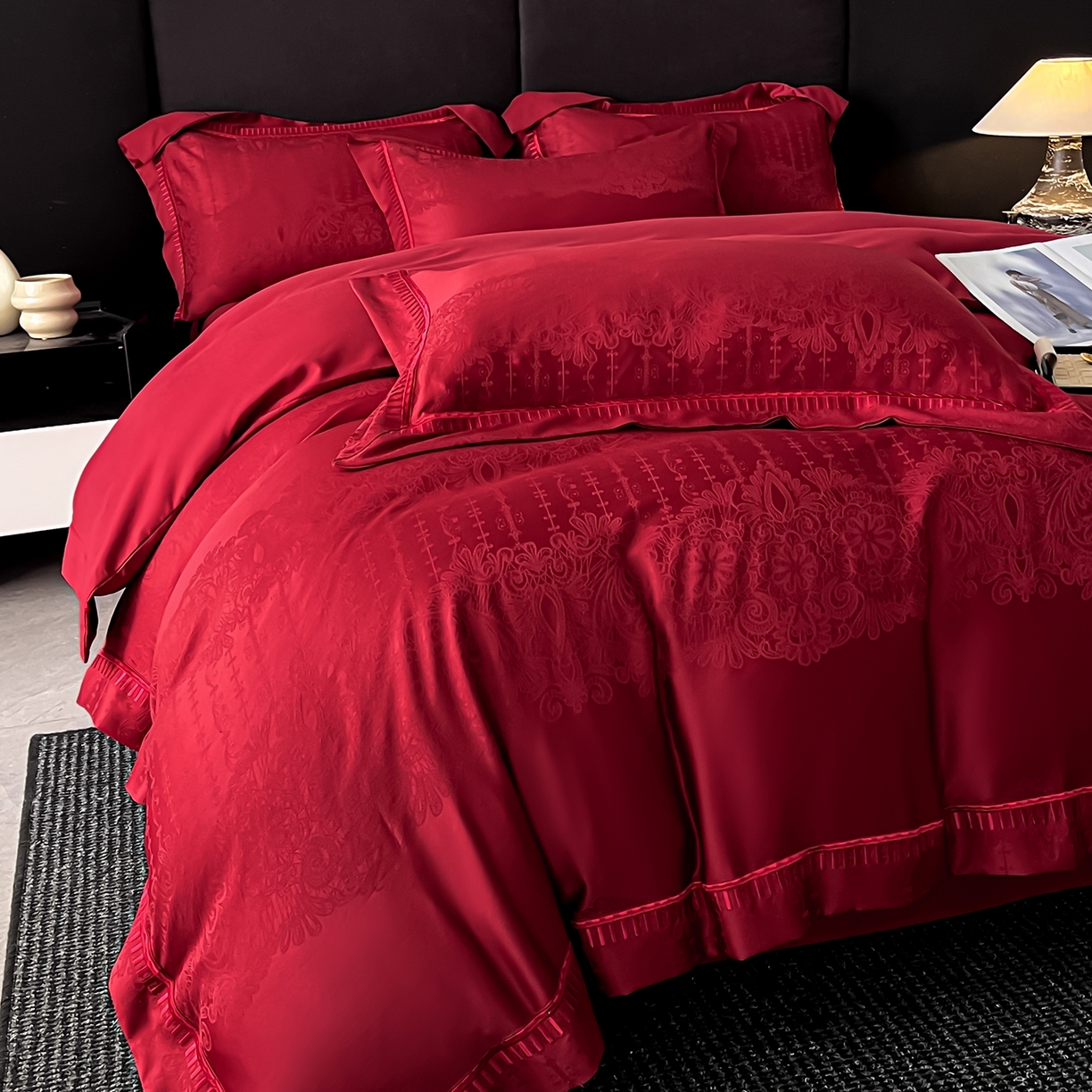 91家纺网 家纺一手货源 找家纺 置顶家纺 2025新款亲肤提花系列四件套-蒂芙尼 蒂芙尼-温馨红