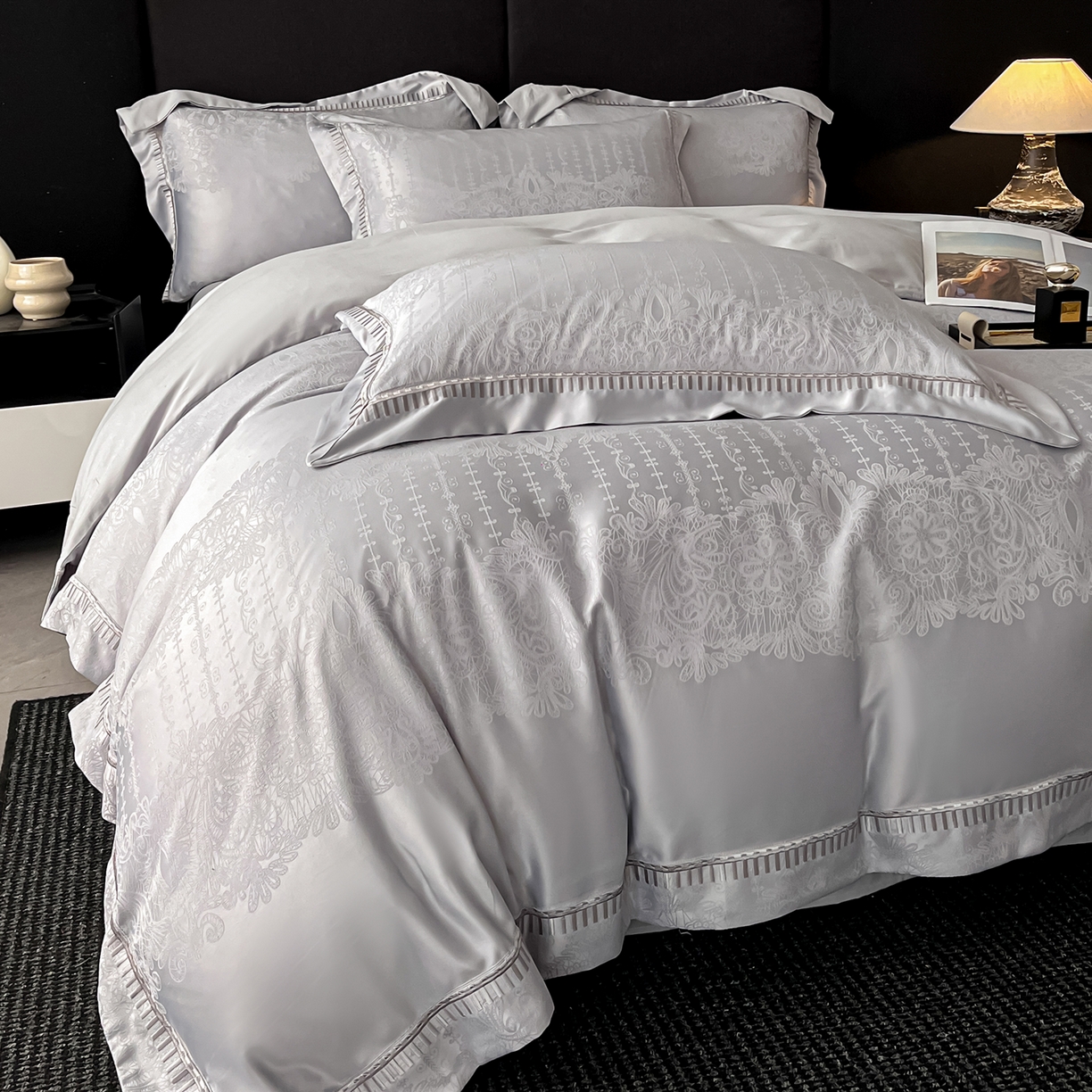 91家纺网 家纺一手货源 找家纺 置顶家纺 2025新款亲肤提花系列四件套-蒂芙尼 蒂芙尼-浅灰