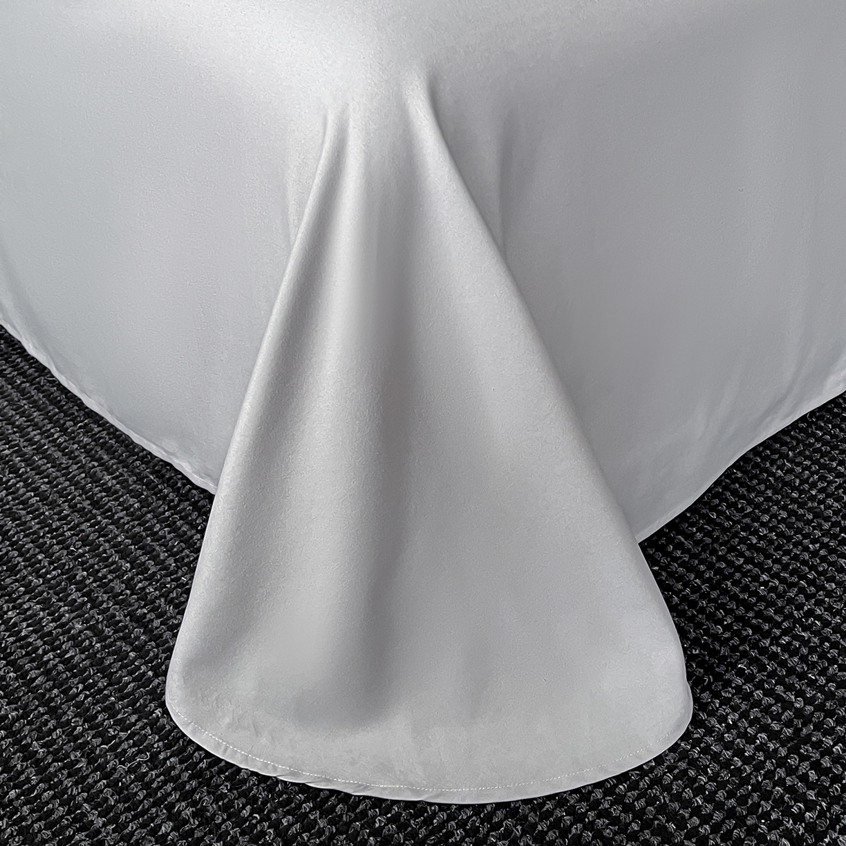 91家纺网 家纺一手货源 找家纺 置顶家纺 2025新款亲肤提花系列四件套-蒂芙尼 蒂芙尼-浅灰