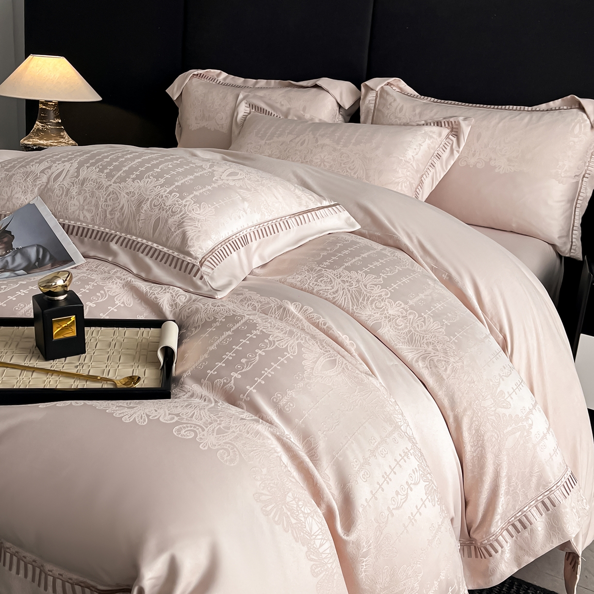 91家纺网 家纺一手货源 找家纺 置顶家纺 2025新款亲肤提花系列四件套-蒂芙尼 蒂芙尼-卡其