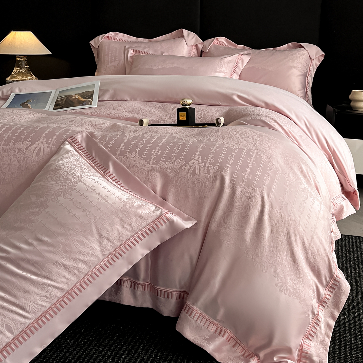 91家纺网 家纺一手货源 找家纺 置顶家纺 2025新款亲肤提花系列四件套-蒂芙尼 蒂芙尼-浅豆紫