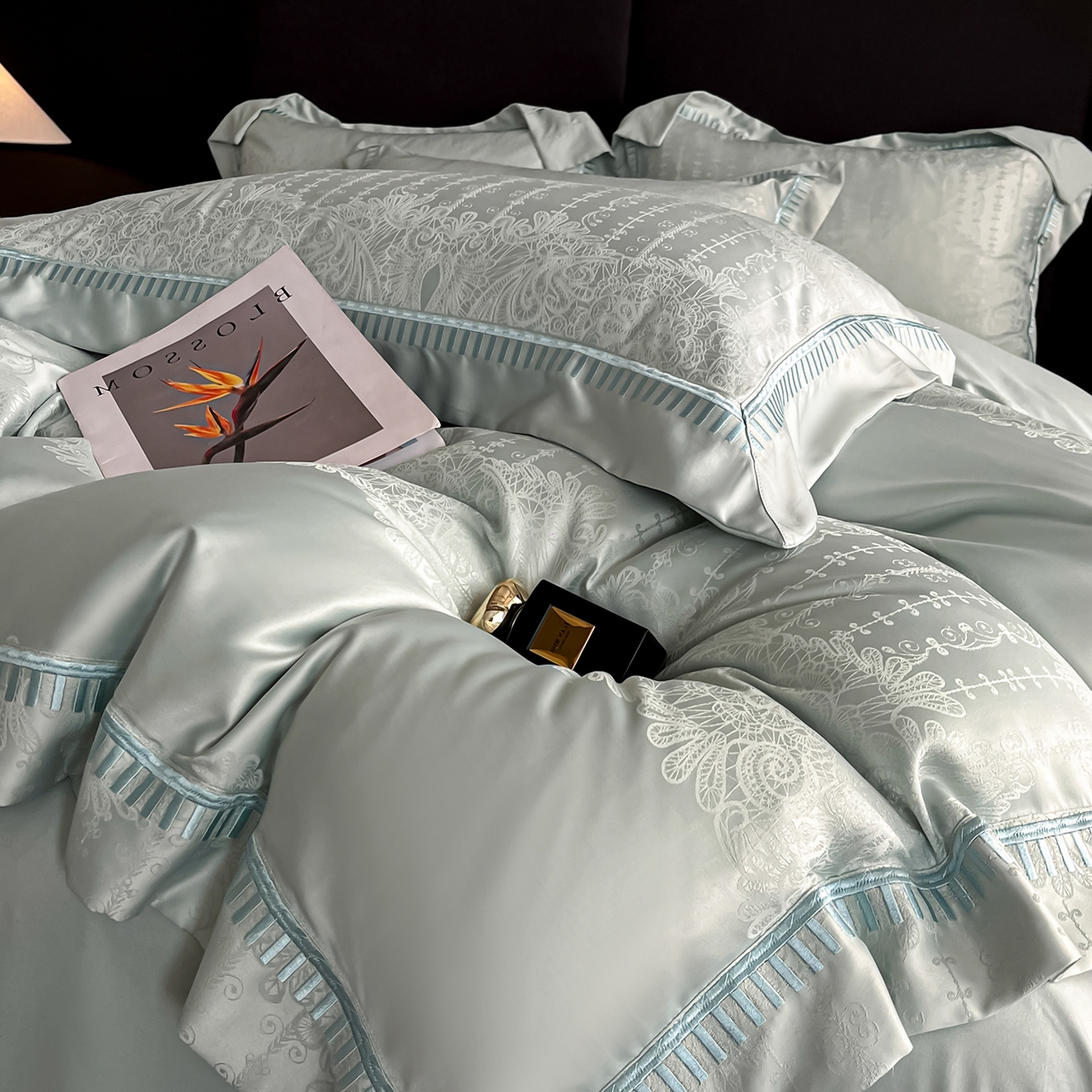 91家纺网 家纺一手货源 找家纺 置顶家纺 2025新款亲肤提花系列四件套-蒂芙尼 蒂芙尼-水蓝