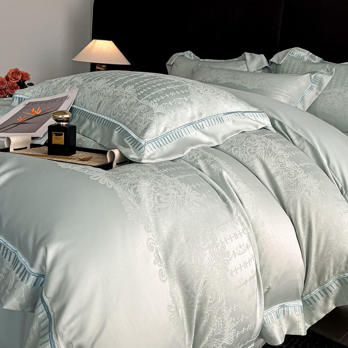 91家纺网 家纺一手货源 找家纺 置顶家纺 2025新款亲肤提花系列四件套-蒂芙尼 蒂芙尼-水蓝