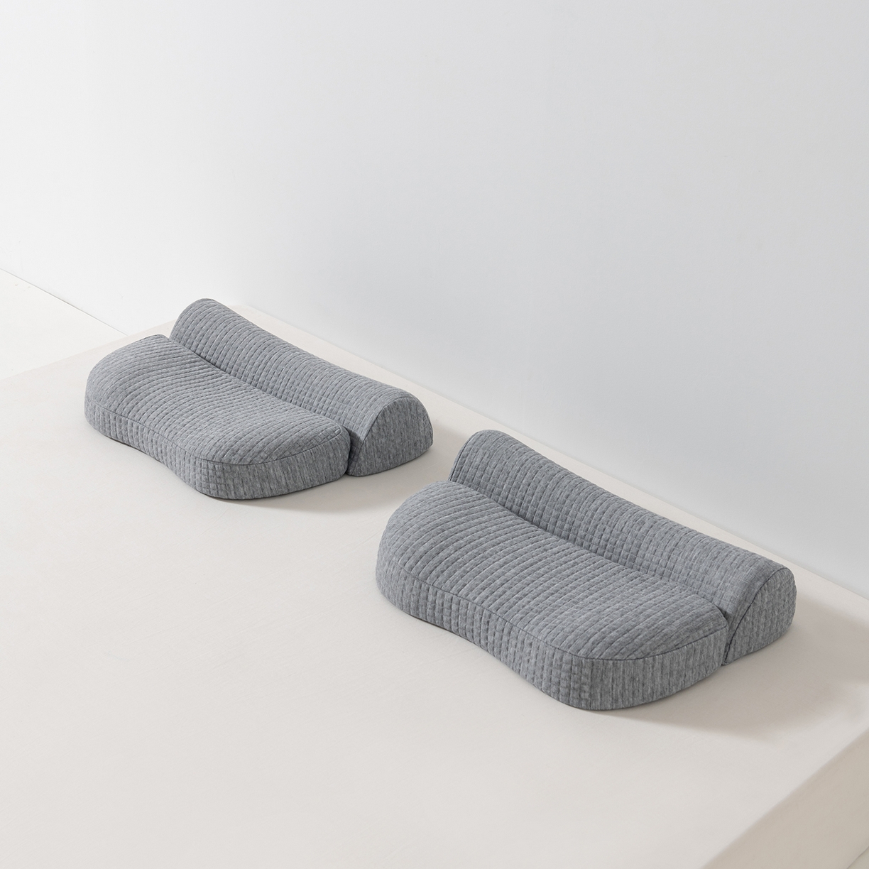 91家纺网 家纺一手货源 找家纺 小米枕芯 2025新款针织叠形记忆棉枕护颈牵引枕枕头枕芯 浅灰