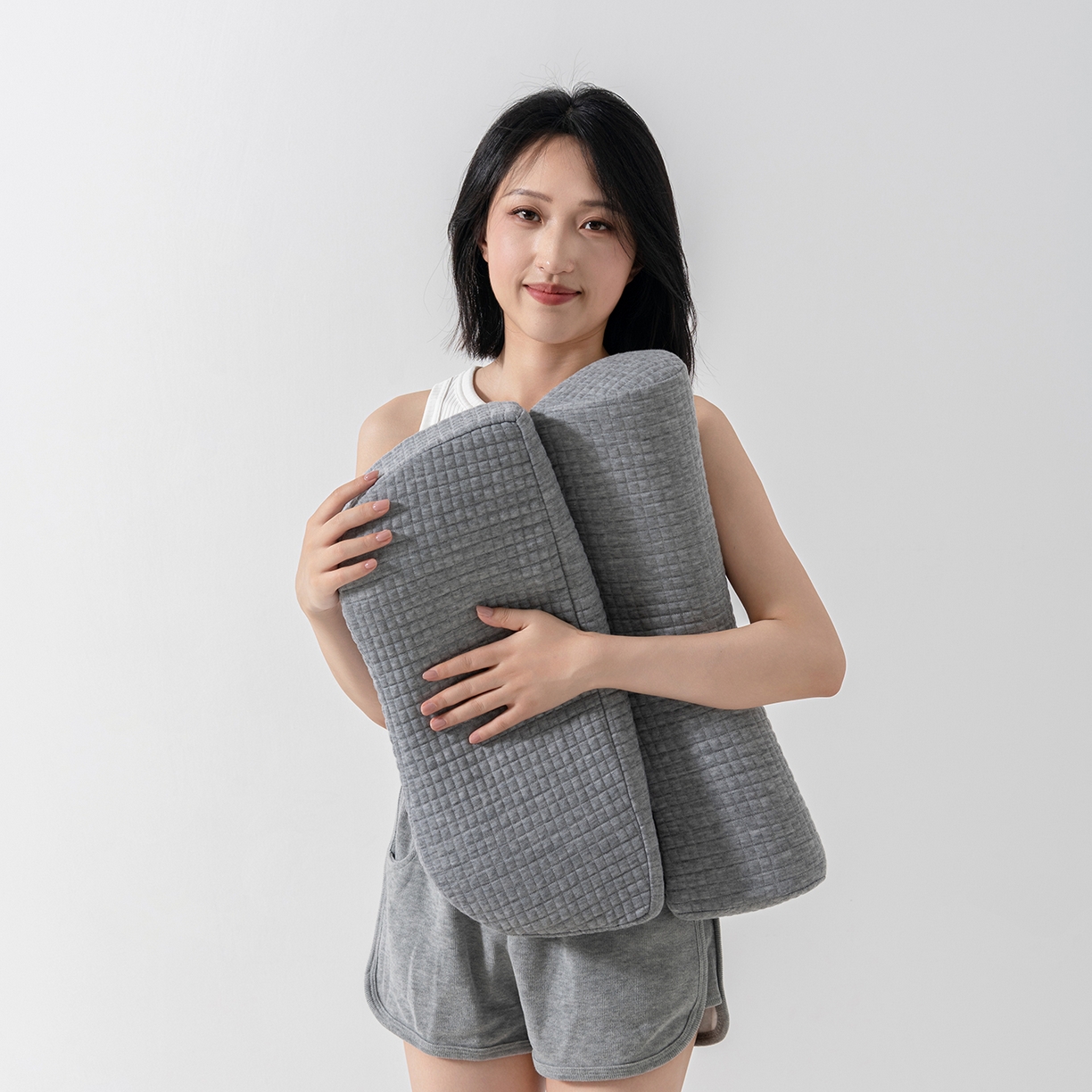 91家纺网 家纺一手货源 找家纺 小米枕芯 2025新款针织叠形记忆棉枕护颈牵引枕枕头枕芯 浅灰