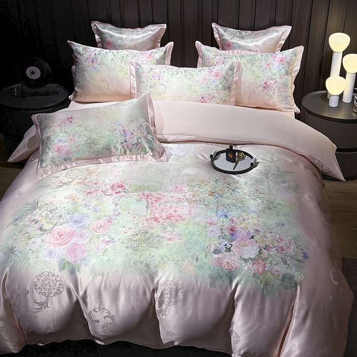 91家纺网 家纺一手货源 找家纺 七夜居 2025新款直播爆款欧式大阪轻奢贡缎提花加数码印花磨毛四件套 梦幻波尔多-粉