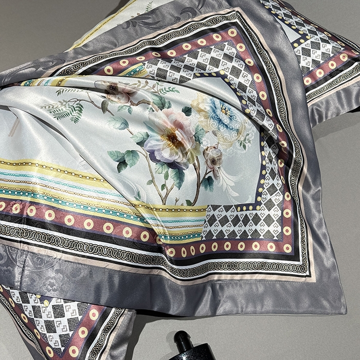 91家纺网 家纺一手货源 找家纺 七夜居 2025新款直播爆款欧式大阪轻奢贡缎提花加数码印花磨毛四件套 牡丹亭-霜灰