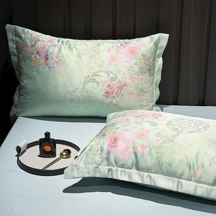 91家纺网 家纺一手货源 找家纺 七夜居 2025新款直播爆款欧式大阪轻奢贡缎提花加数码印花磨毛四件套 梦幻波尔多-绿